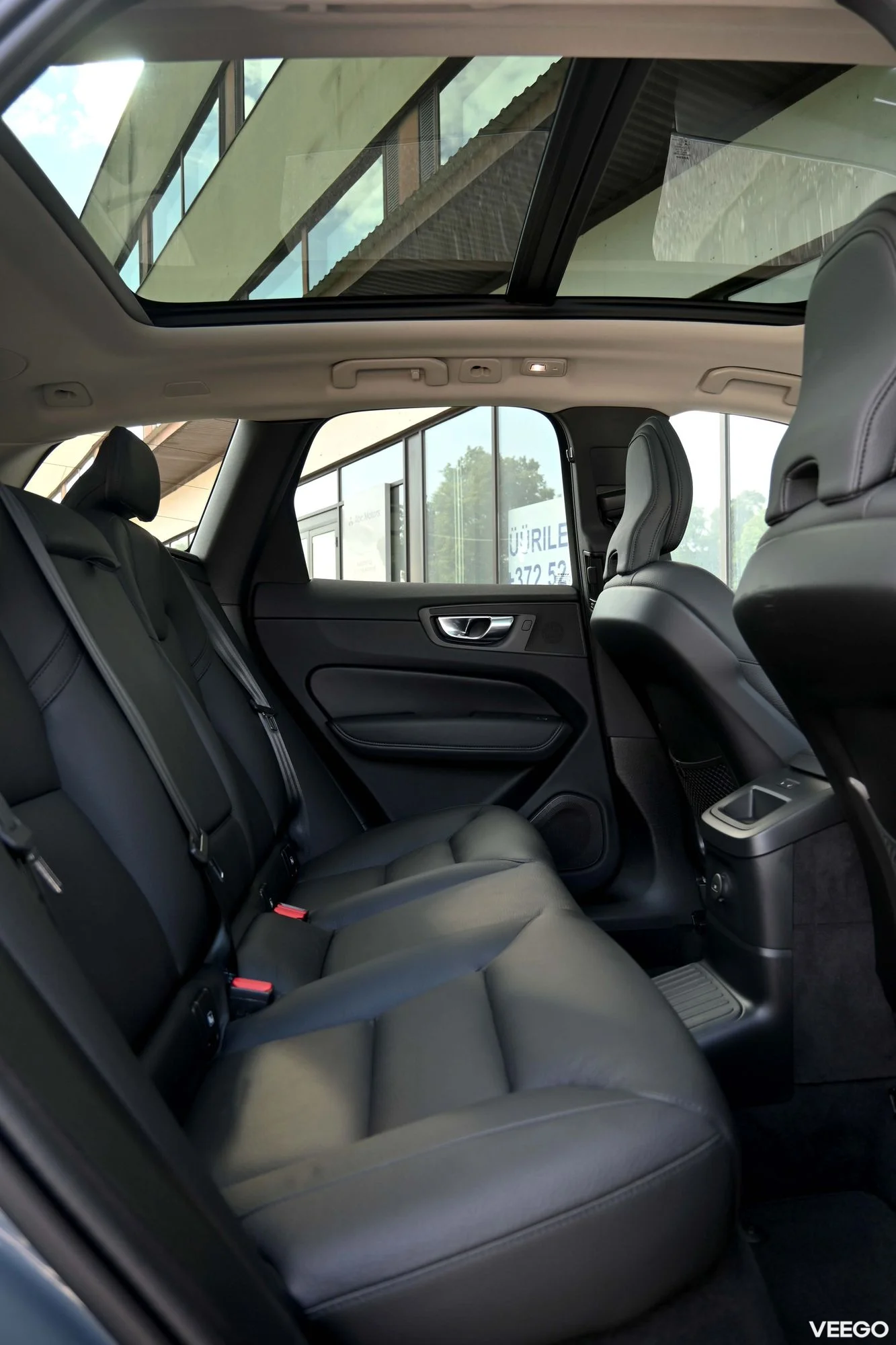 Volvo XC60 AWD H&K ULTIMATE BRIGHT XENIUM INTELLI SAFE PRO 2 293kW
