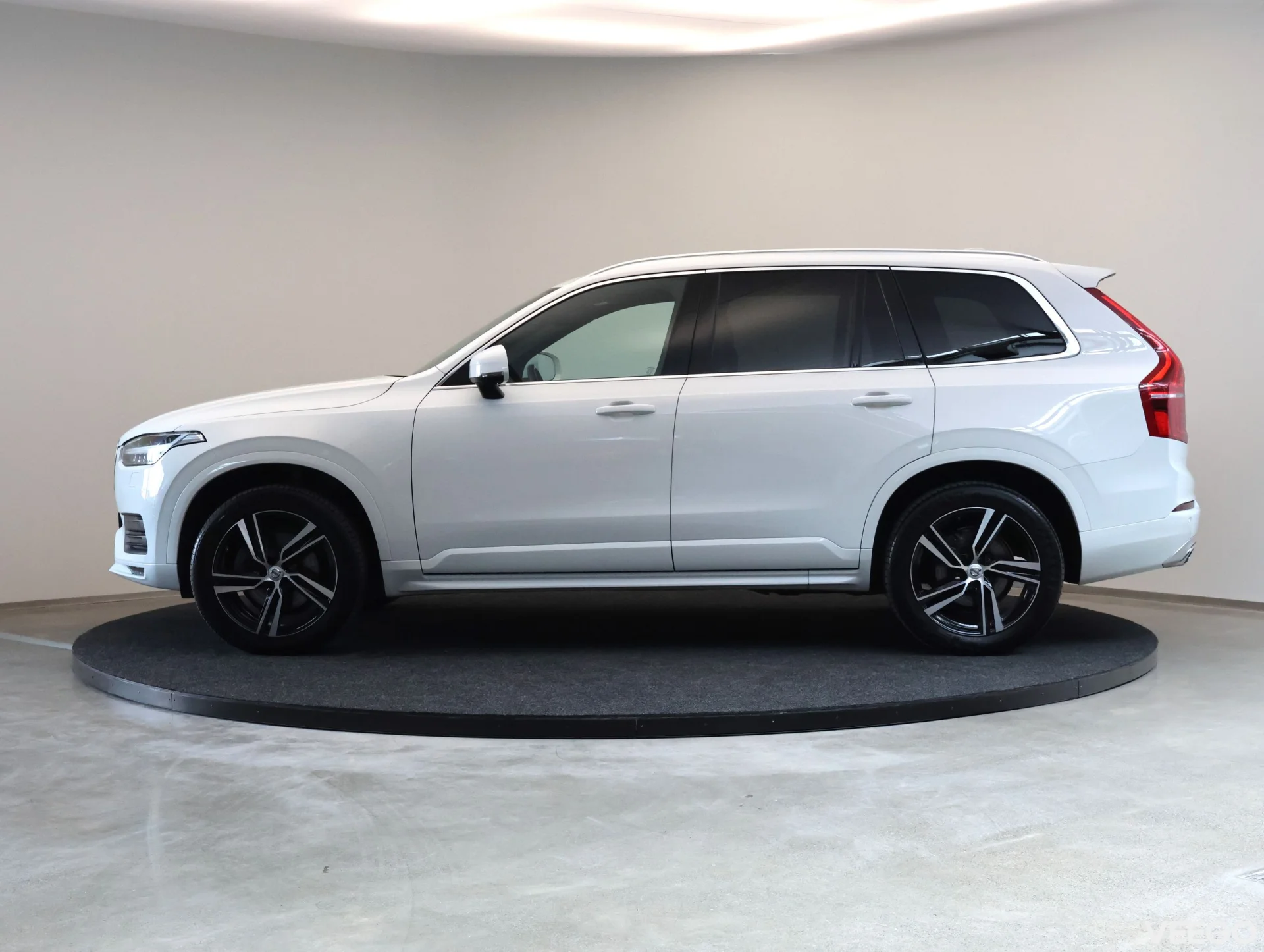 Volvo XC90 B5 AWD R-Desing 173kW