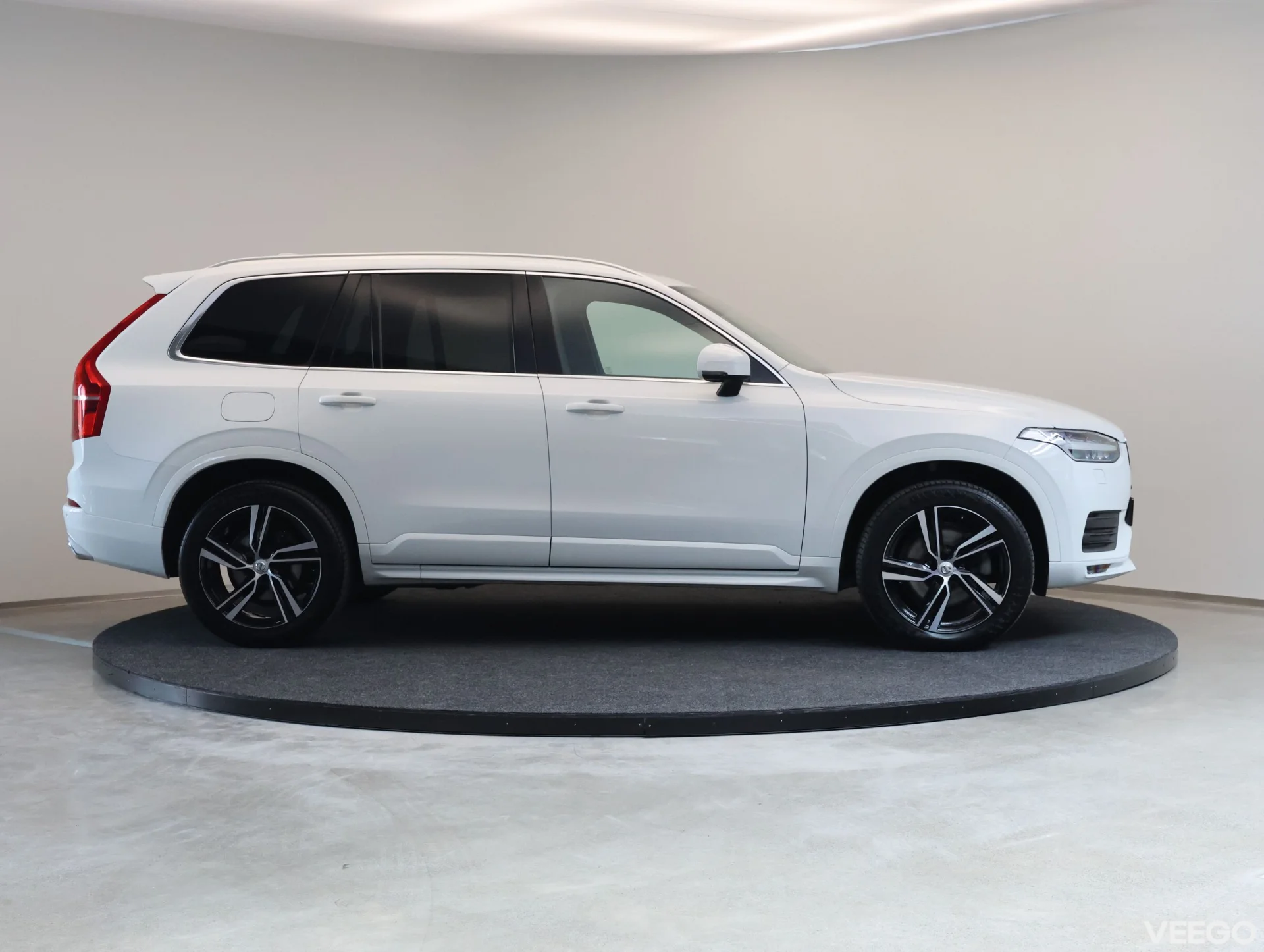 Volvo XC90 B5 AWD R-Desing 173kW