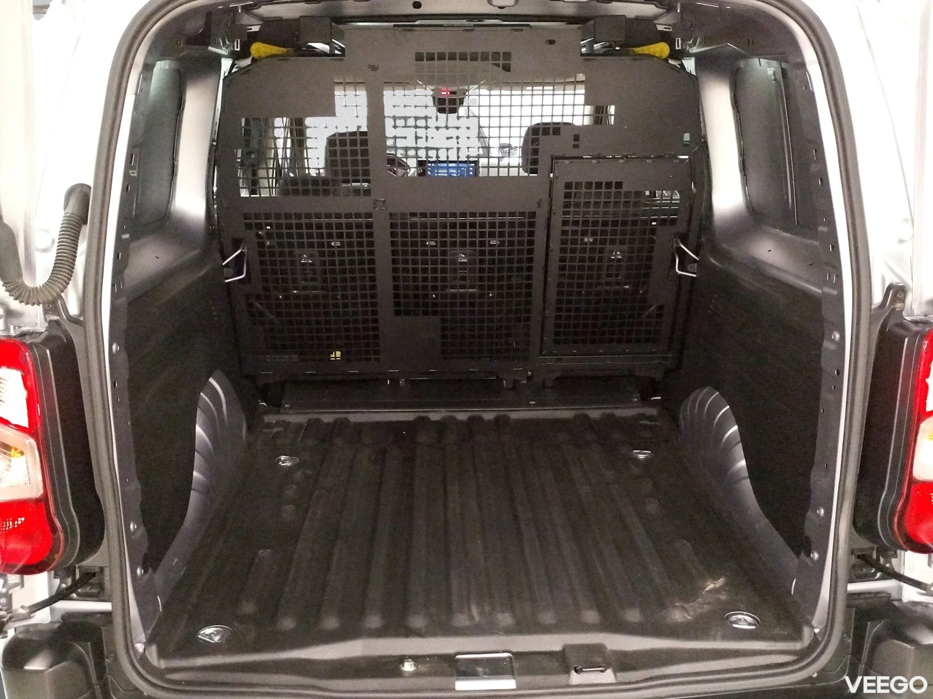Peugeot Partner Team L2 BlueHDi 130 AT8 96kW
