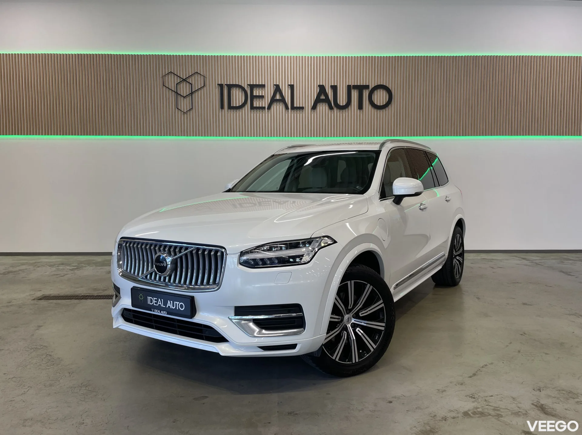 Volvo XC90 T8 Inscription 7s 2 228kW