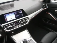 BMW 318 2 110kW thumbnail