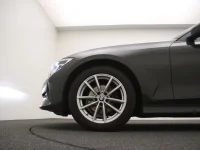 BMW 318 2 110kW thumbnail