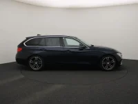 BMW 320 2 120kW thumbnail