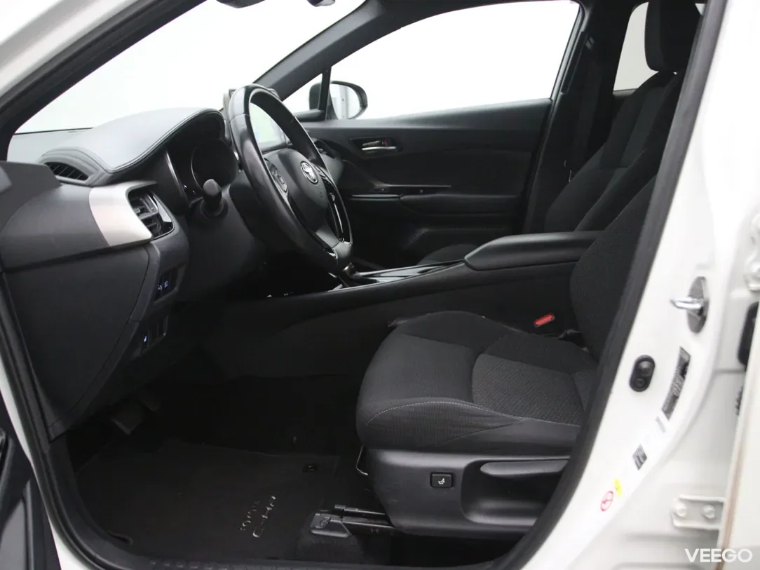 Toyota C-HR 1.8 90kW