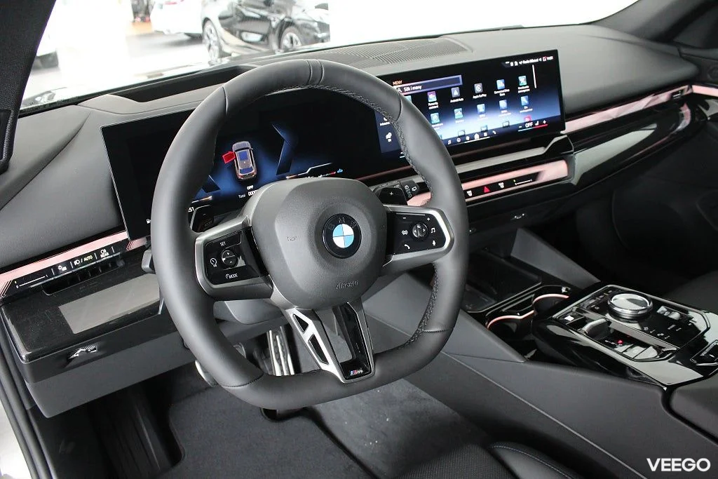 BMW 520 d xDrive Touring M Sport Drag H/K Rattvärme 0kW