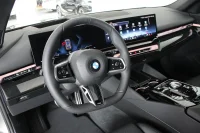 BMW 520 d xDrive Touring M Sport Drag H/K Rattvärme 0kW thumbnail