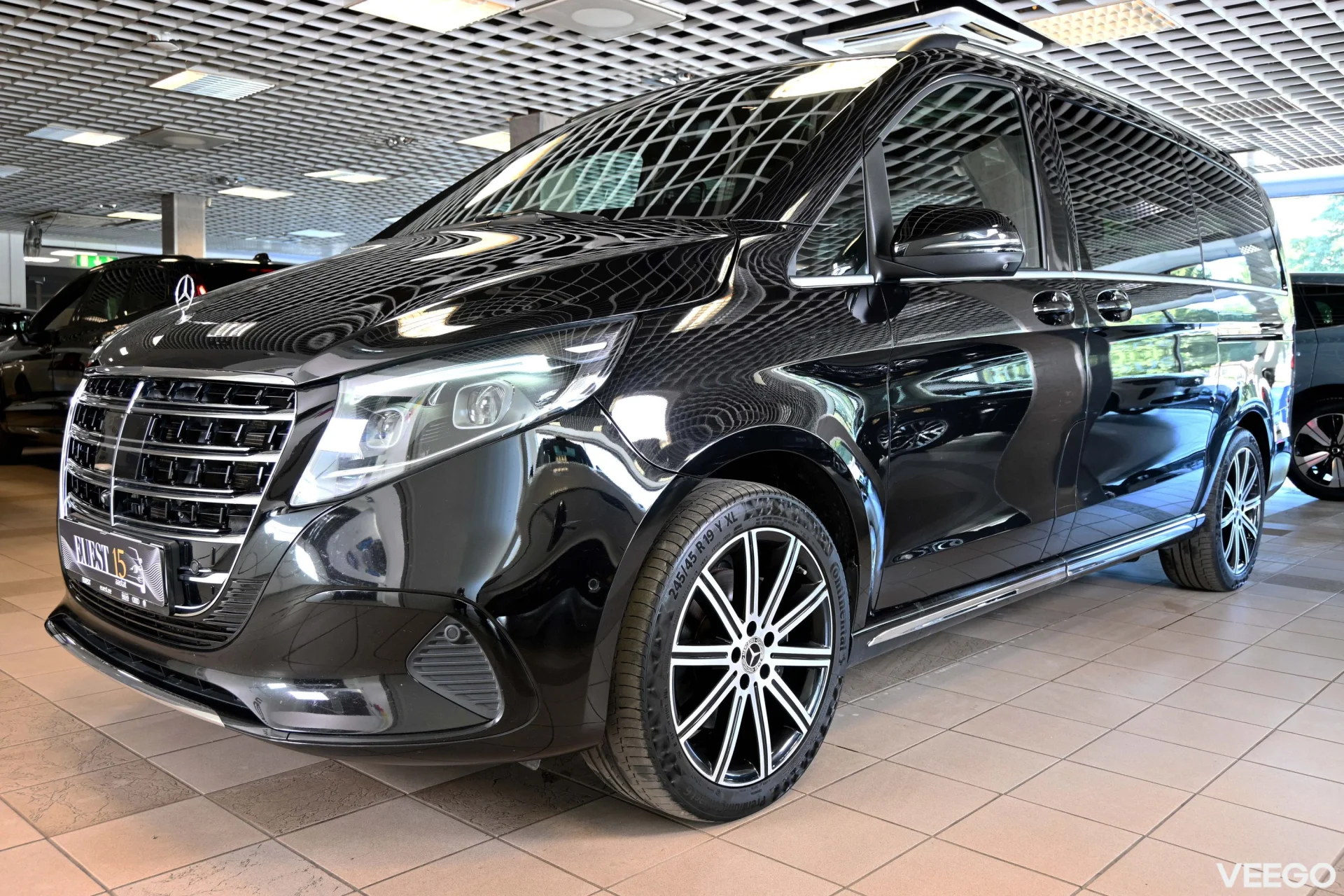 Mercedes-Benz V300 4MATIC BURMESTER LONG EXCLUSIVE FACELIFT 2 174kW