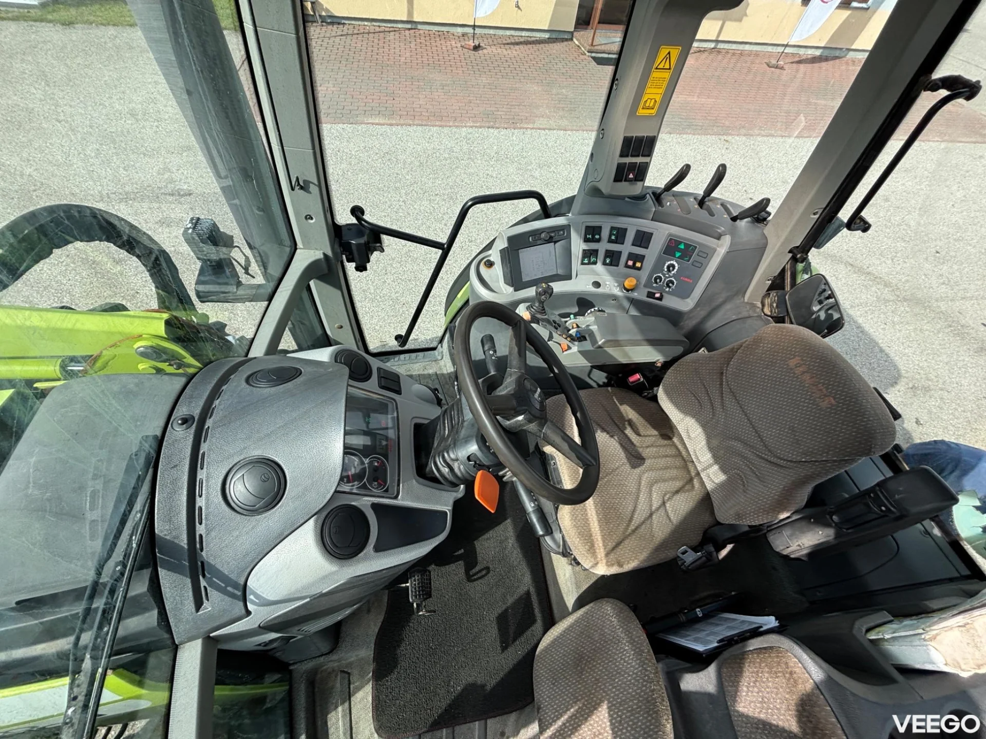 Claas Arion 650 156kW