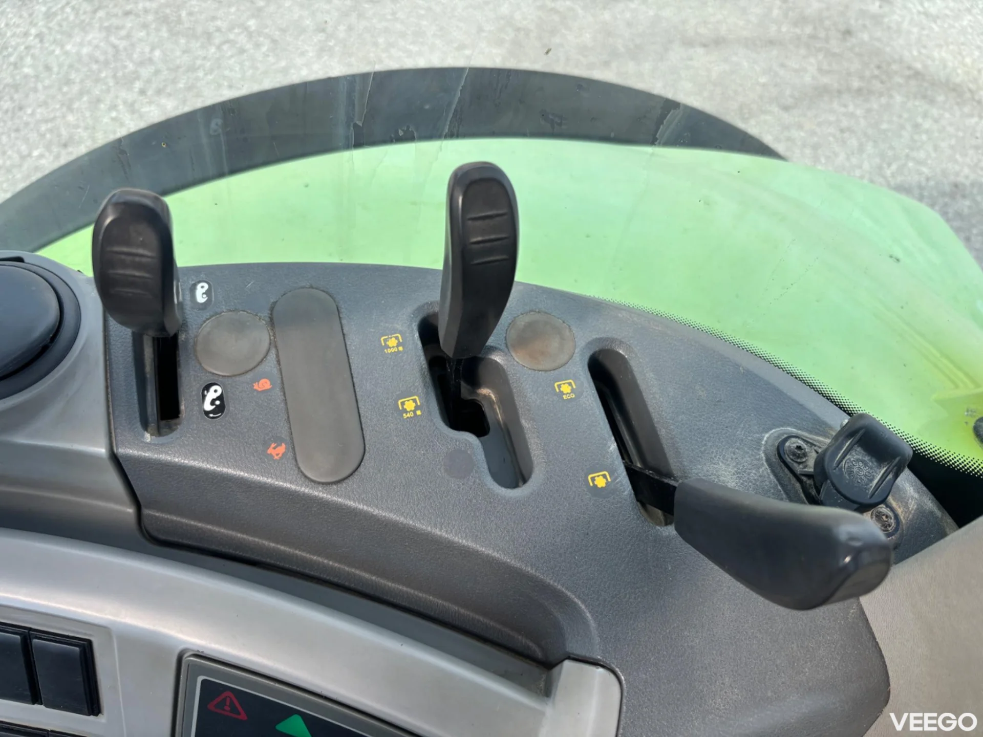 Claas Arion 650 156kW