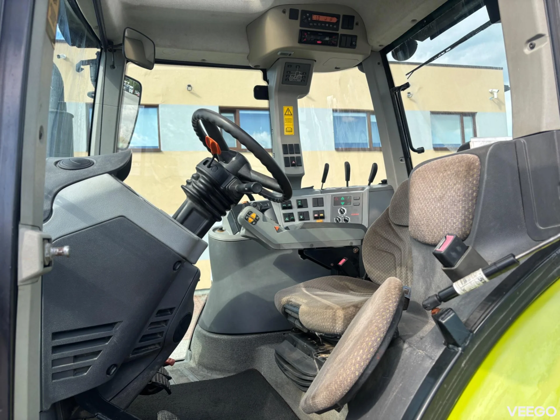 Claas Arion 650 156kW