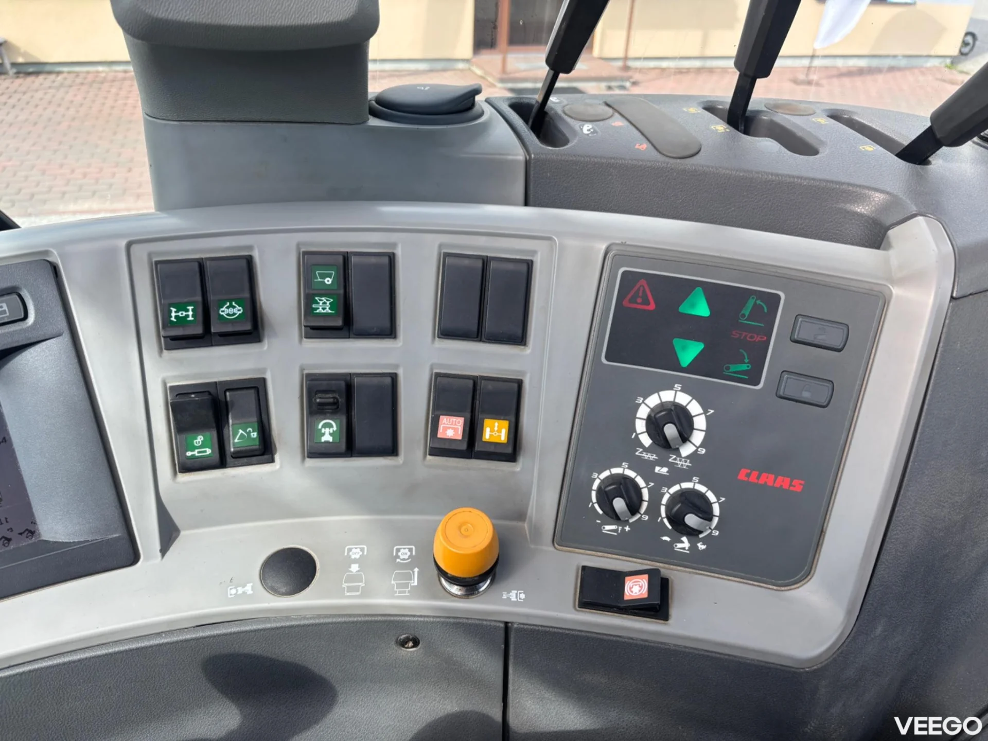 Claas Arion 650 156kW