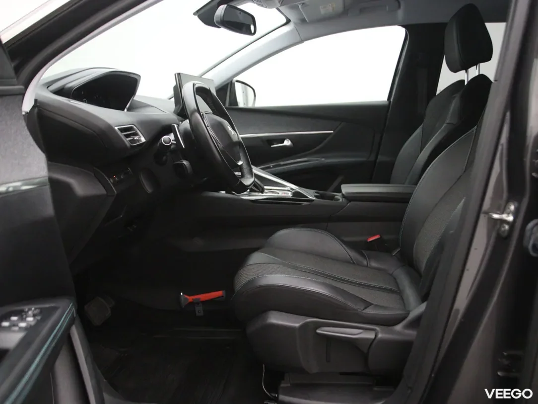 Peugeot 5008 1.2 96kW