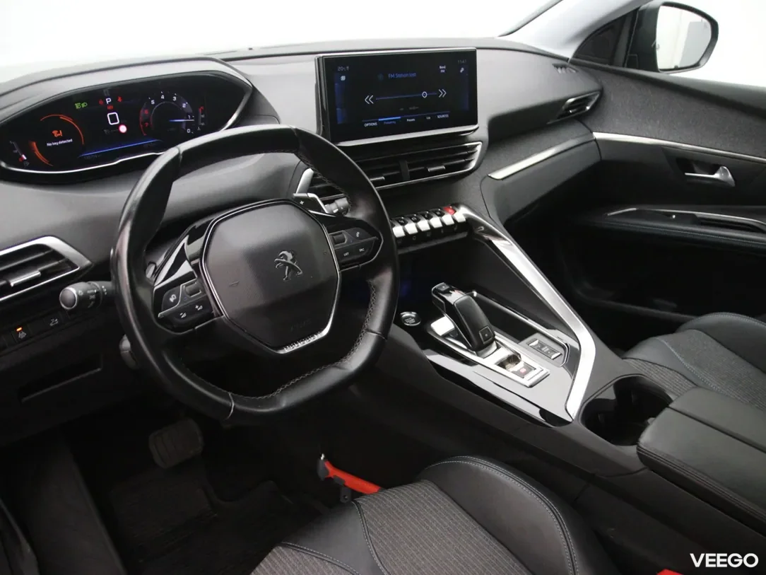 Peugeot 5008 1.2 96kW