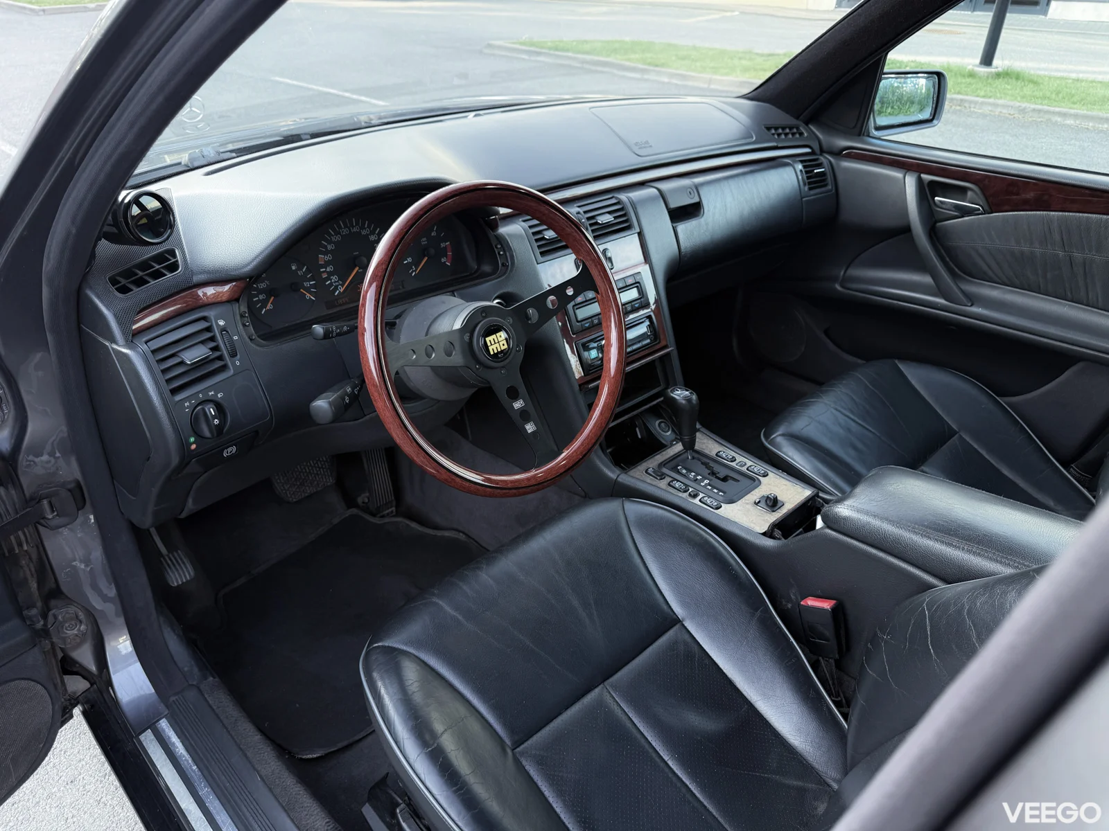 Mercedes-Benz E300 OM606 3.0 140kW