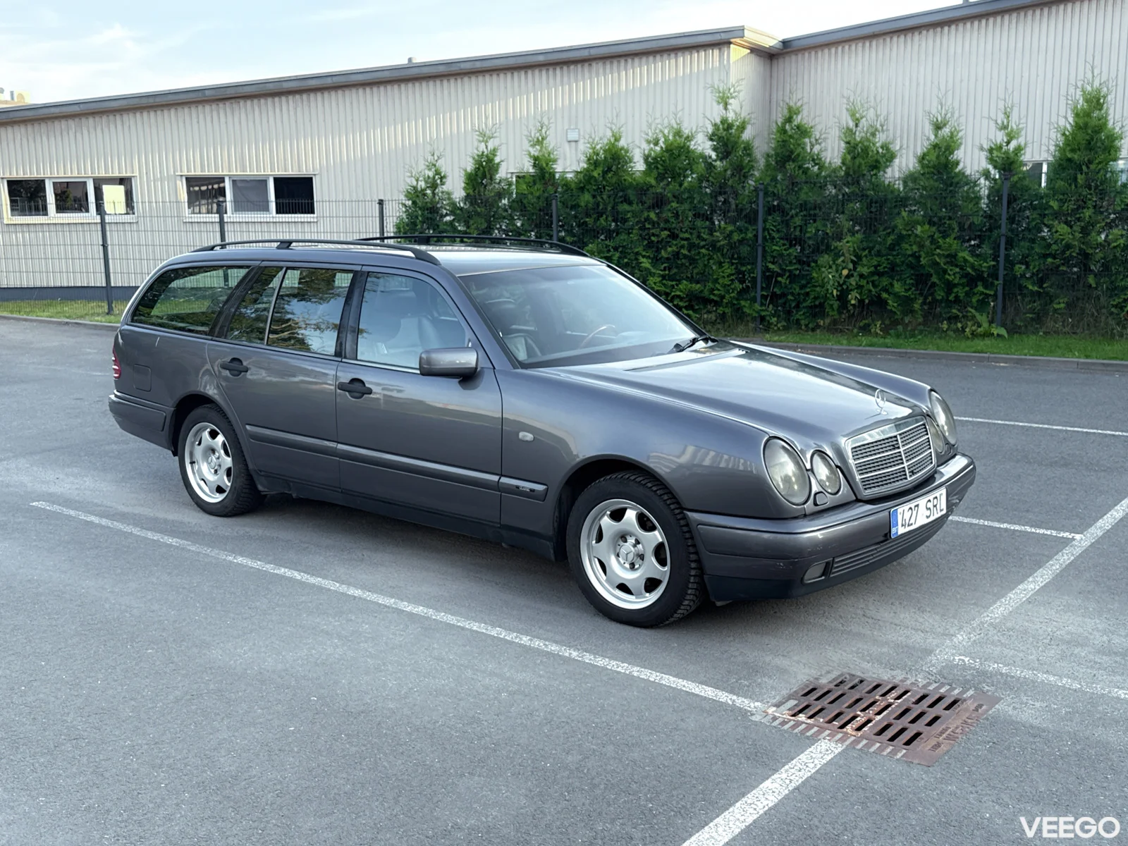 Mercedes-Benz E300 OM606 3.0 140kW