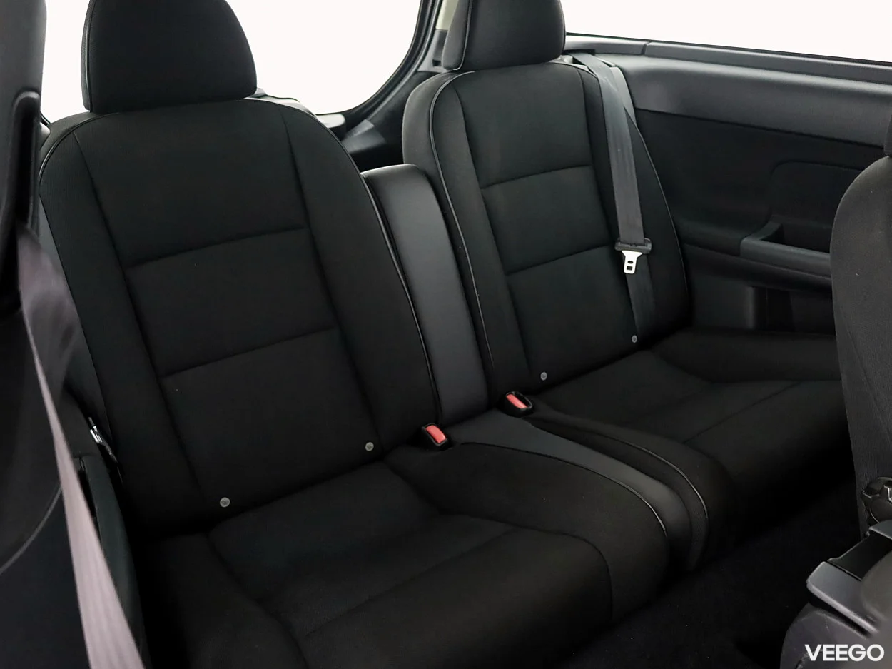 Volvo C30 1.6 84kW