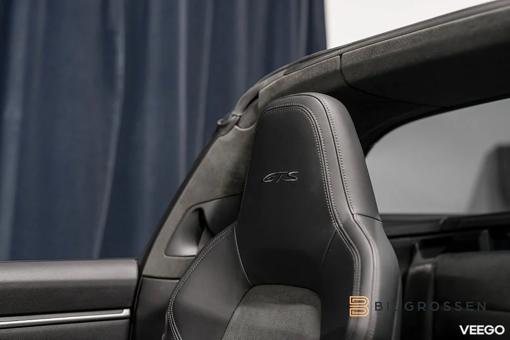 Porsche 911 Targa 4 GTS Lyft Bakaxel Sport Chron Plus Sportavg 353kW