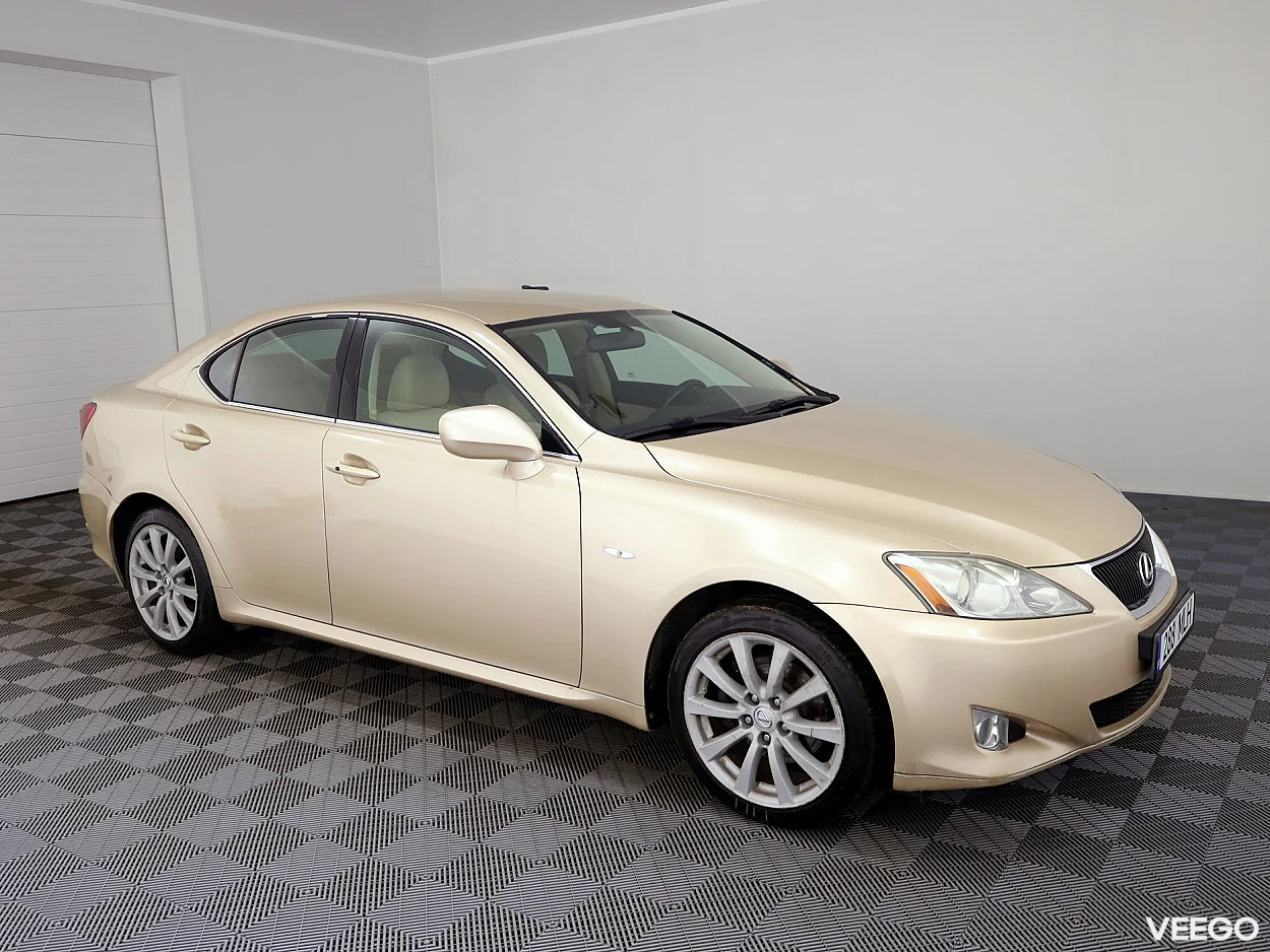 Lexus IS 250 2.5 154kW