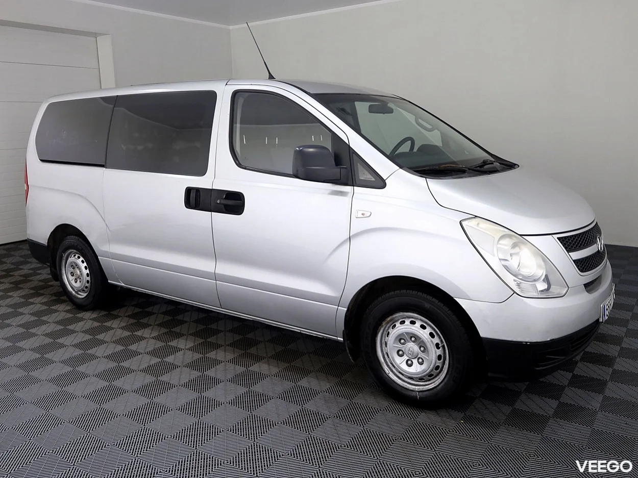 Hyundai H1 2.5 121kW