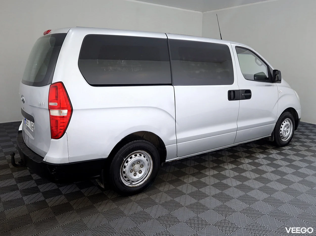 Hyundai H1 2.5 121kW