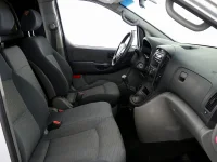 Hyundai H1 2.5 121kW thumbnail