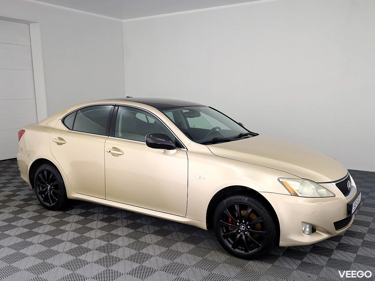 Lexus IS 220 2.2 130kW
