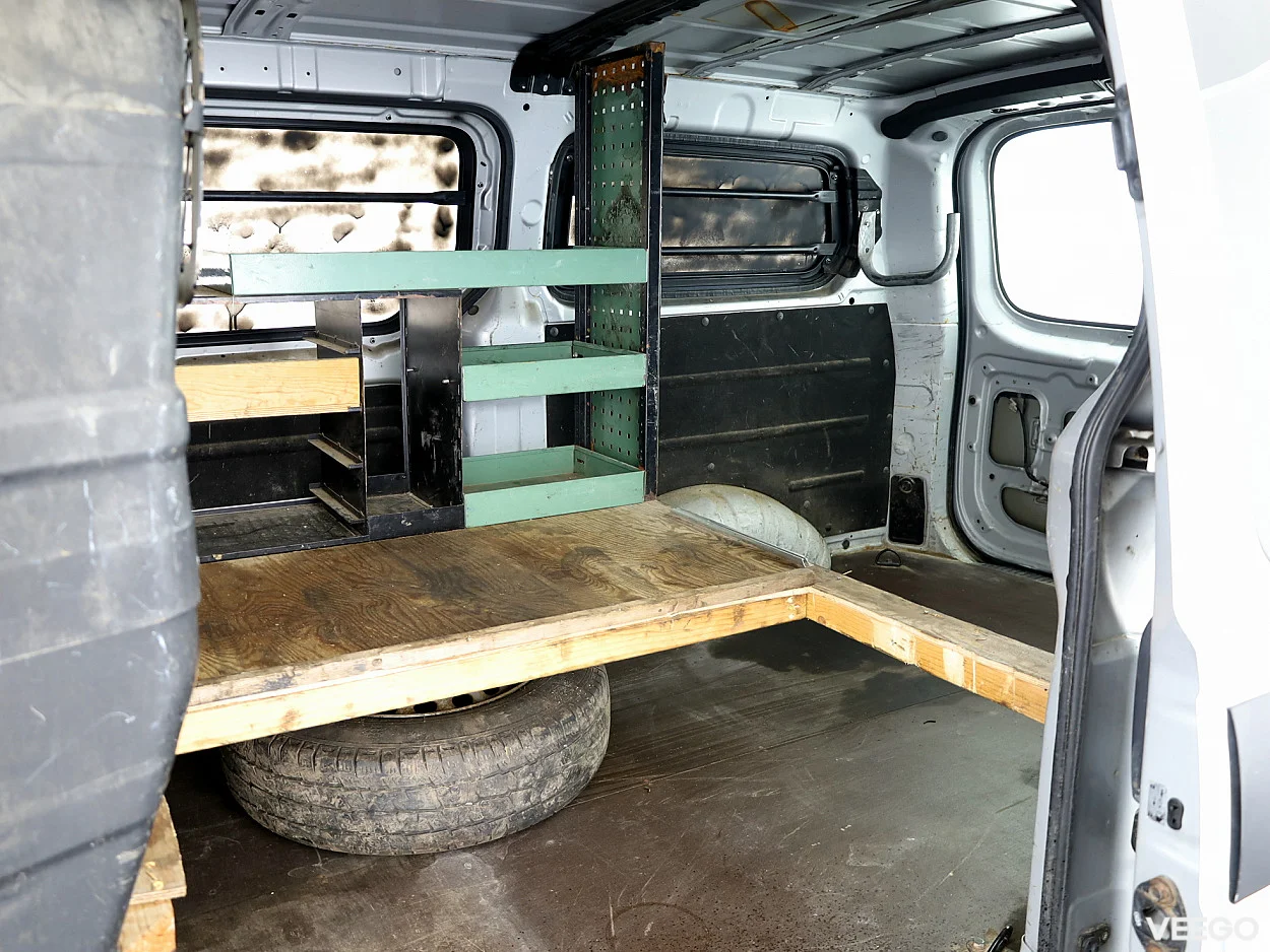 Hyundai H1 2.5 121kW