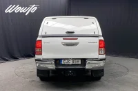 Toyota Hilux DH 2.8 4WD 204HK /Kåpa /Drag /Moms 150kW