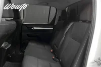 Toyota Hilux DH 2.8 4WD 204HK /Kåpa /Drag /Moms 150kW