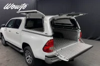 Toyota Hilux DH 2.8 4WD 204HK /Kåpa /Drag /Moms 150kW