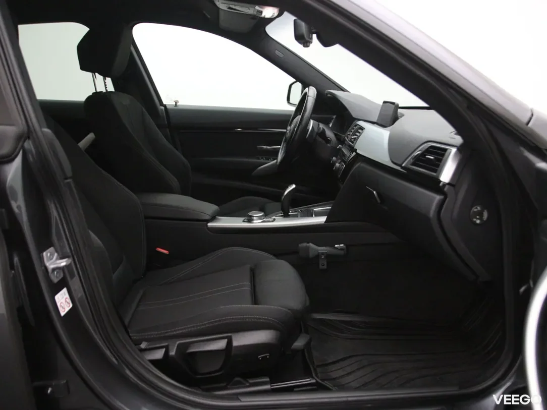 BMW 320 2 135kW
