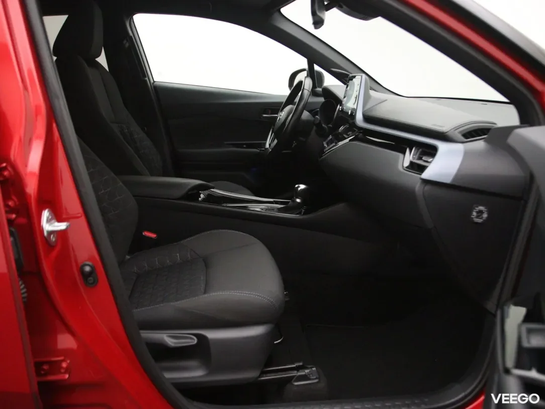 Toyota C-HR 2 135kW