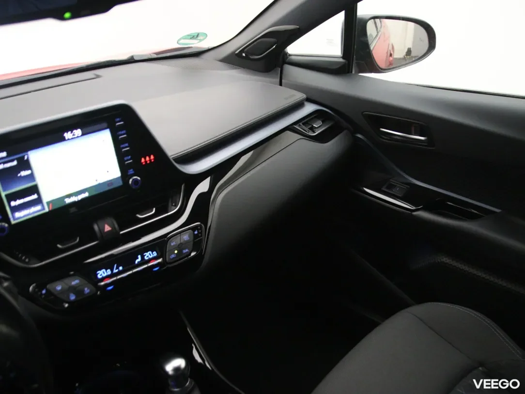 Toyota C-HR 2 135kW