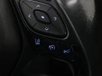 Toyota C-HR 2 135kW thumbnail