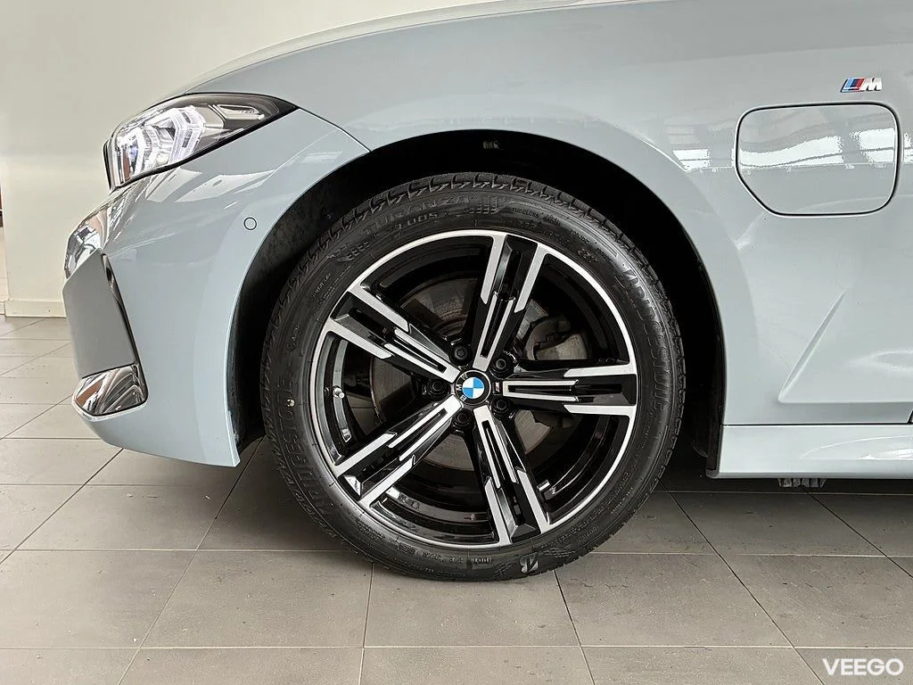 BMW 330 xDrive Sedan M Sport 18" Rattvärme Park Assist 0kW