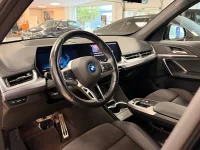 BMW iX1 xDrive30 M-sportpaket Head-up  Drag 0kW thumbnail