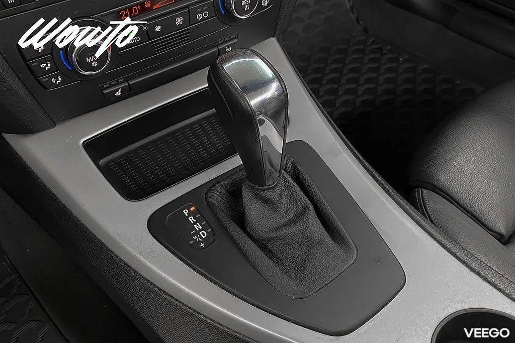 BMW 325 i Cab 218HK Comfort /Sv-Såld /2 Brukare/HiFi/Keyless 160kW