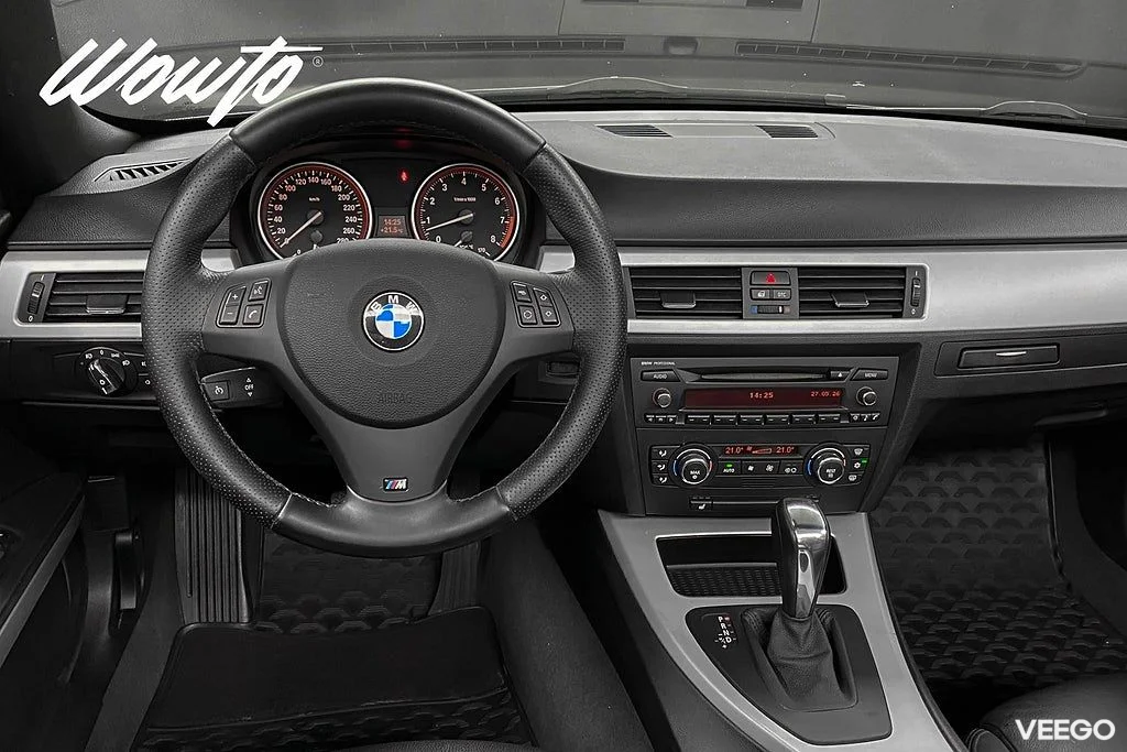 BMW 325 i Cab 218HK Comfort /Sv-Såld /2 Brukare/HiFi/Keyless 160kW