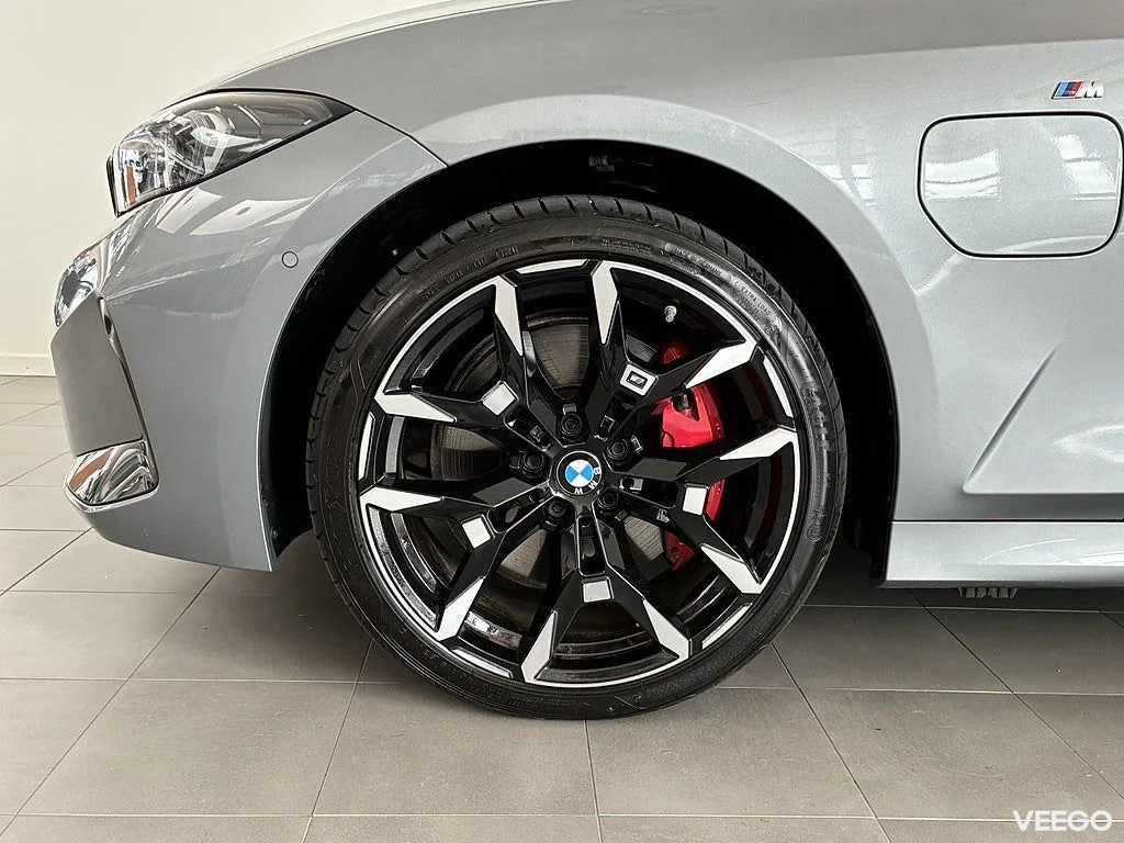 BMW 330 xDrive Sedan M Sport Pro H/K Drag Comfort Access 0kW