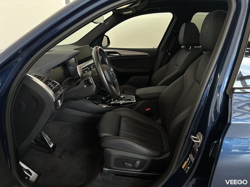 BMW iX3 Charged M Sport Panorama Rattvärme Drive/ParkAssist 0kW