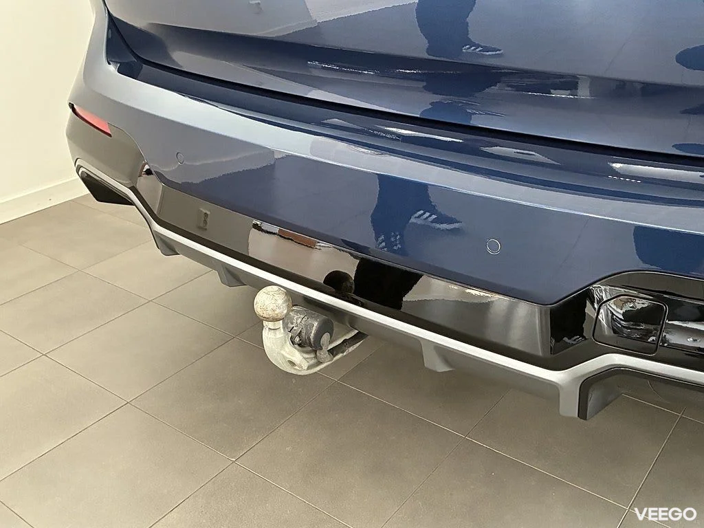 BMW iX3 Charged M Sport Panorama Rattvärme Drive/ParkAssist 0kW