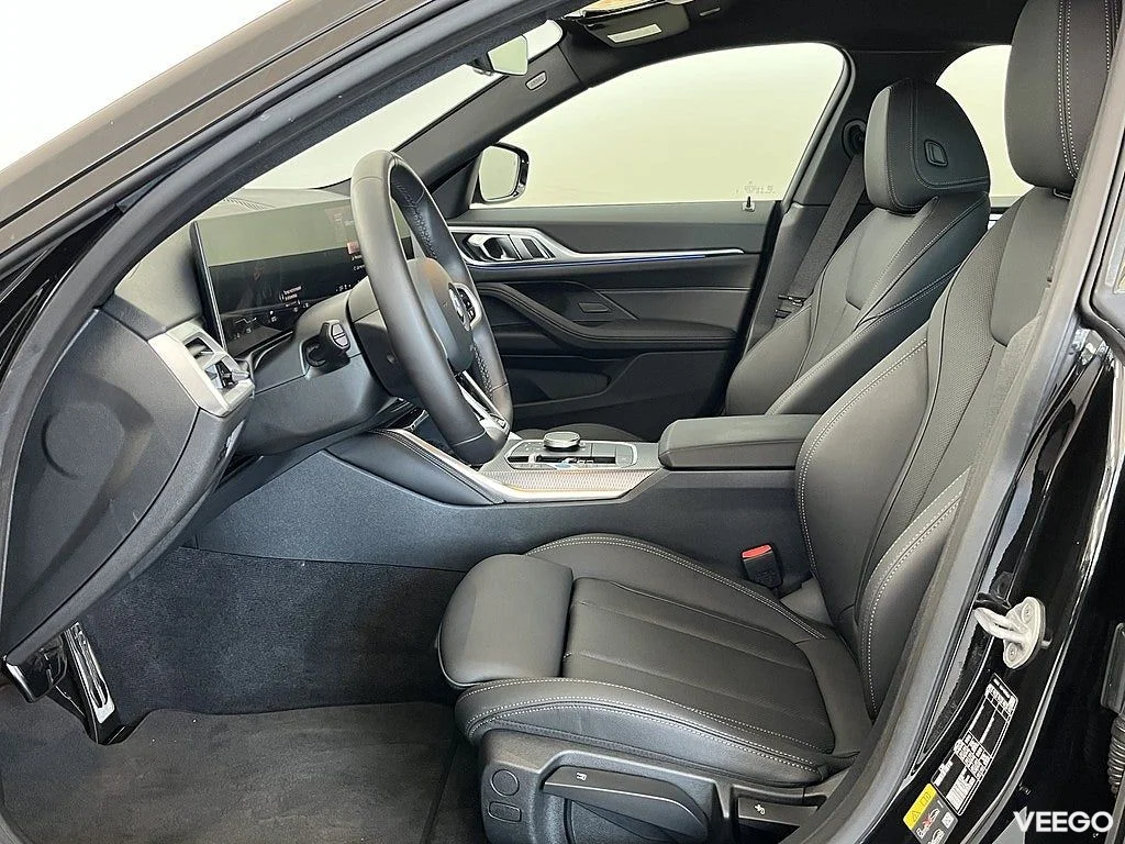 BMW i4 eDrive40 M Sport Rattvärme 18" Drag Park Assist 0kW