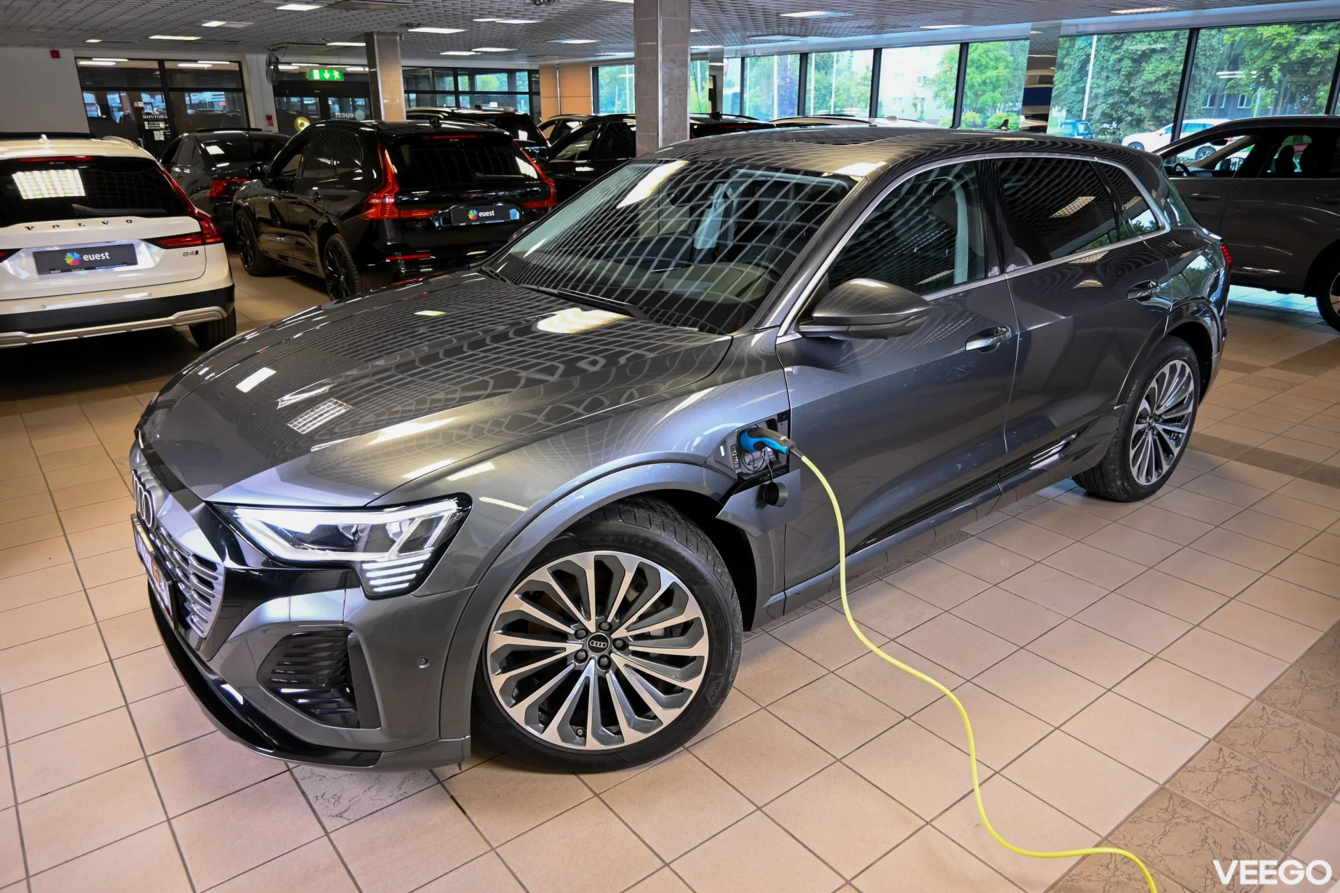 Audi Q8 e-tron QUATTRO B&W LUXURY+ S-LINE SAFETY PRO FULL 300kW