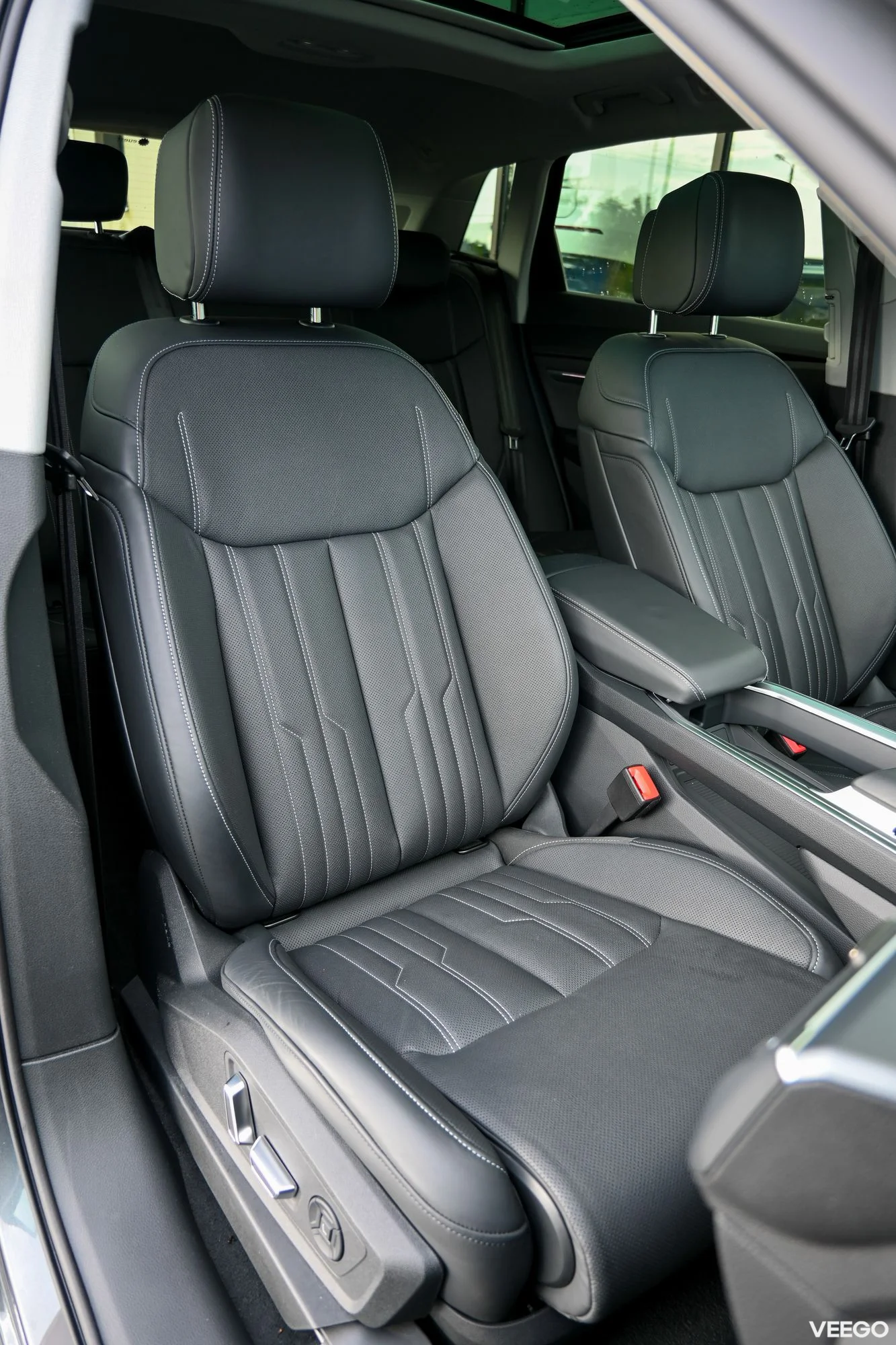 Audi Q8 e-tron QUATTRO B&W LUXURY+ S-LINE SAFETY PRO FULL 300kW