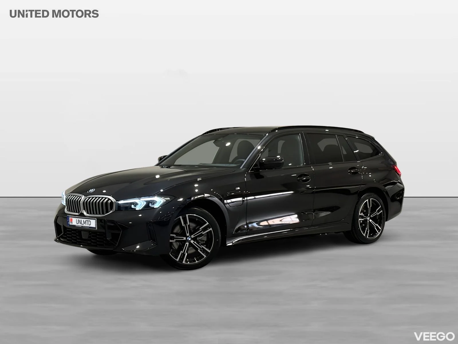 BMW 330 xDrive Touring M Sport Drag Adpt Farth HiFi Kamera 18" 0kW