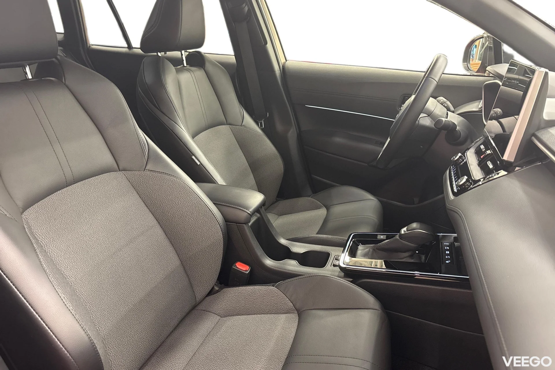 Toyota Corolla Cross Luxury Hybrid 2 98kW