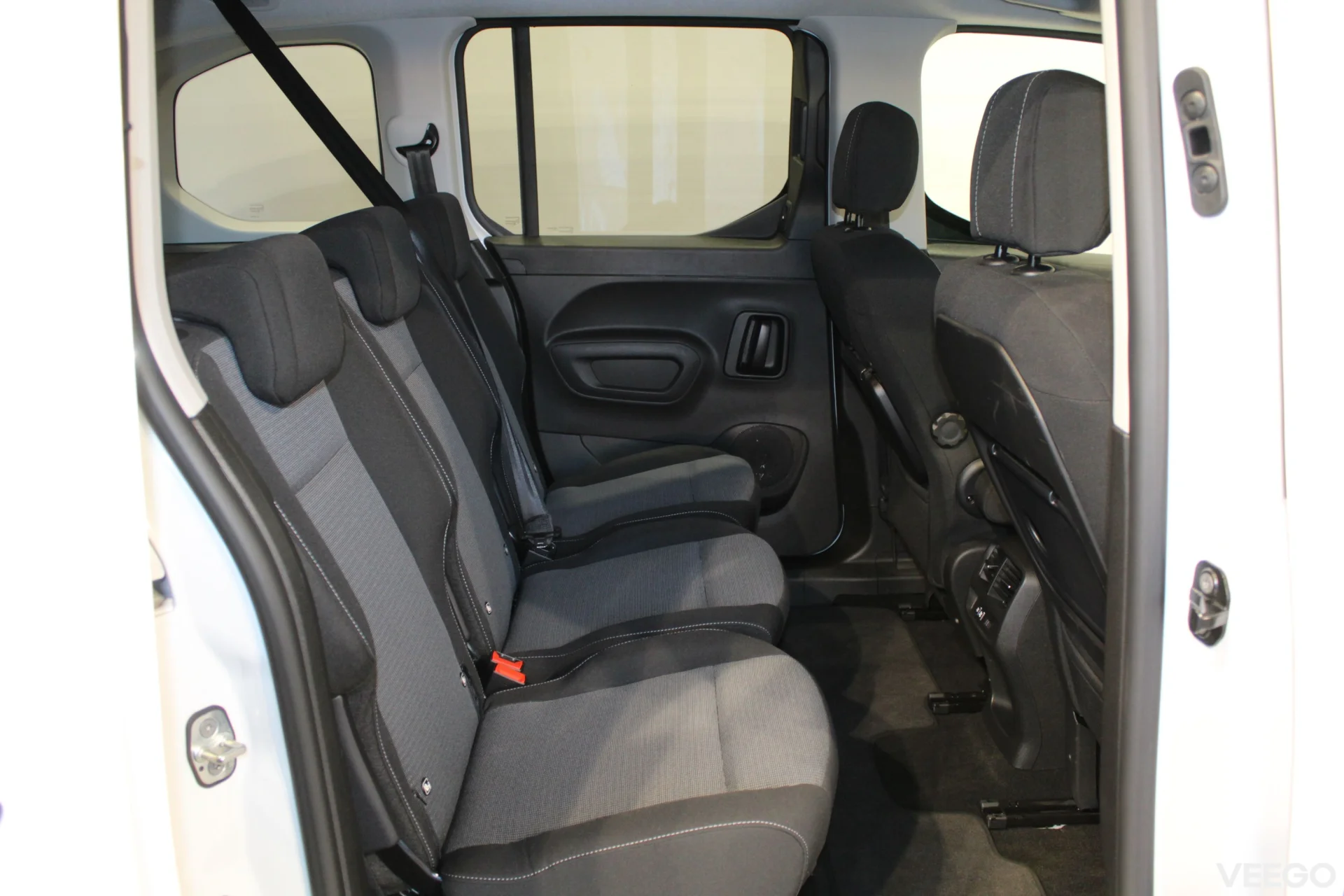 Toyota Proace City Verso Compact Electric Family 62kW