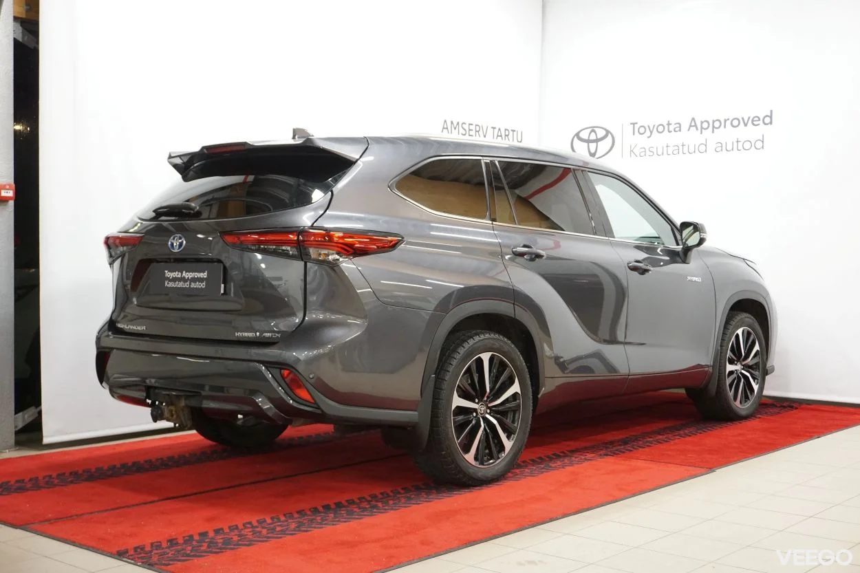 Toyota Highlander Premium 2.5 140kW
