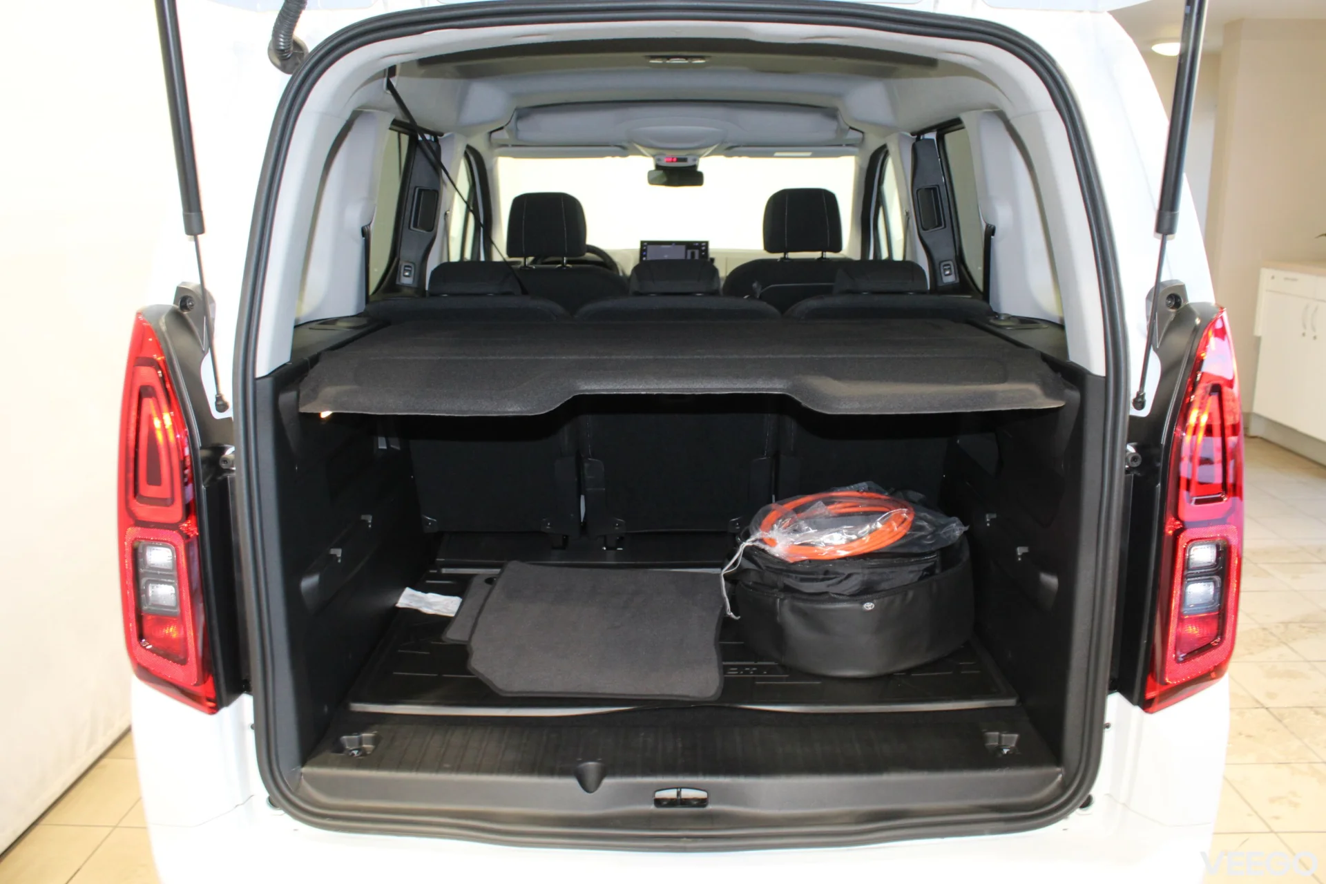 Toyota Proace City Verso Compact Electric Family 62kW